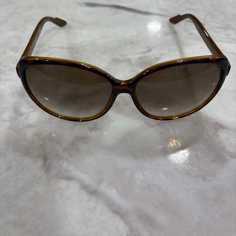 VERY GOOD**Gucci Tortoise Shell Sunglasses